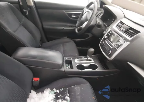 2017 Nissan Altima 2.5 S z USA, uszkodzony, nr VIN 1N4AL3AP0HN349544